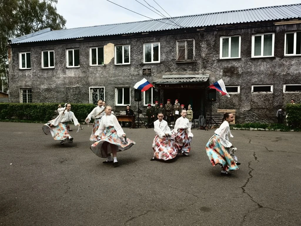 Возложение цветов 8.jpg