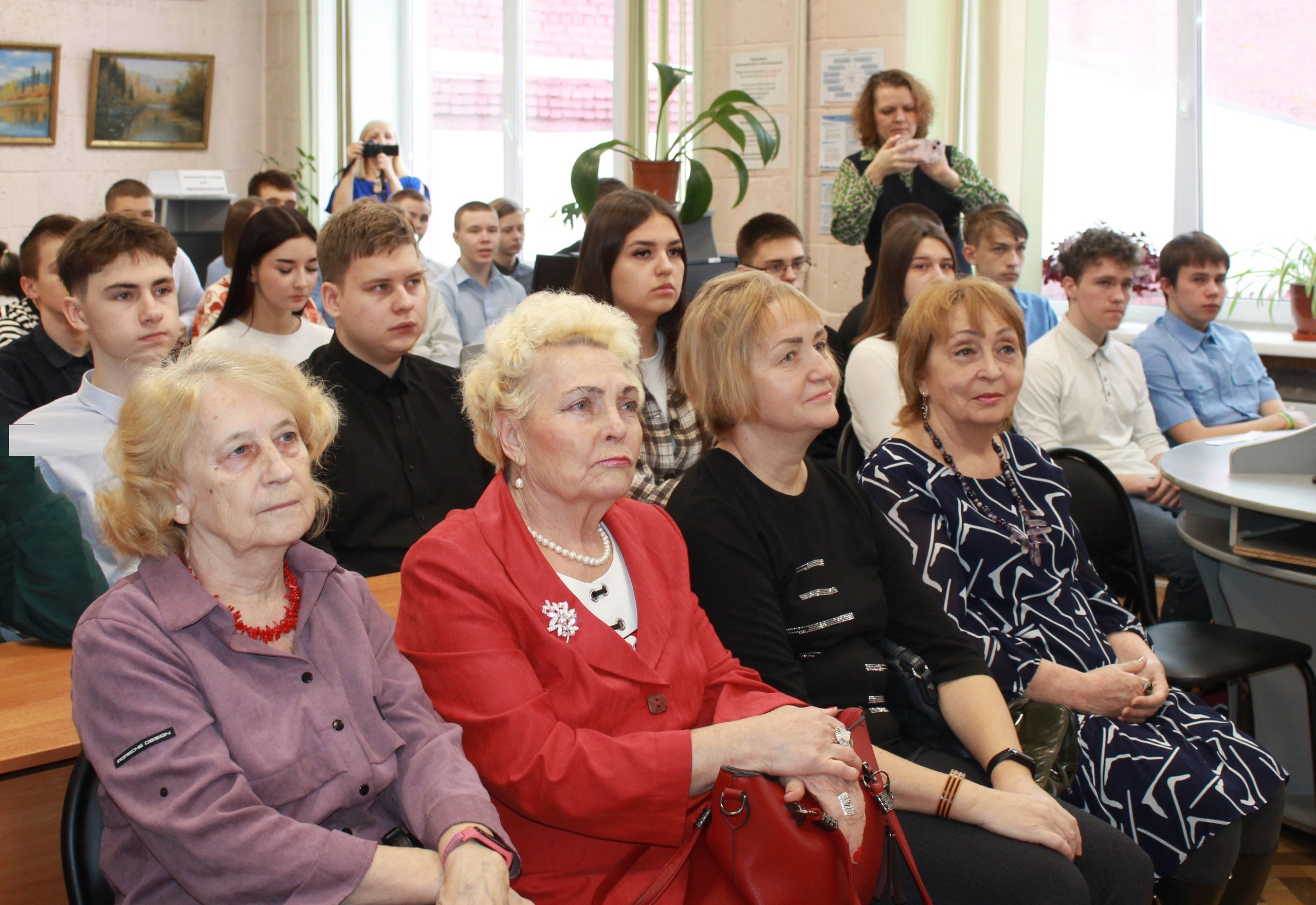 dzvuygePdH0.jpg dzvuygePdH0.jpg