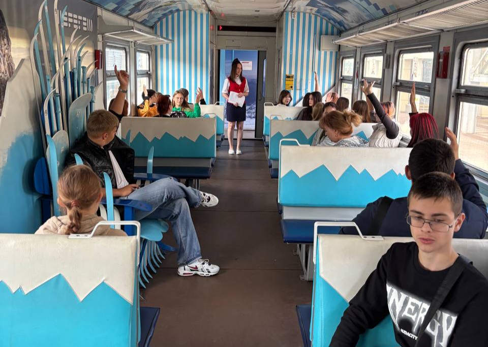ЗСЖД-Кузбасс-экскурсия в Новокузнецке 2.jpg ЗСЖД-Кузбасс-экскурсия в Новокузнецке 2.jpg